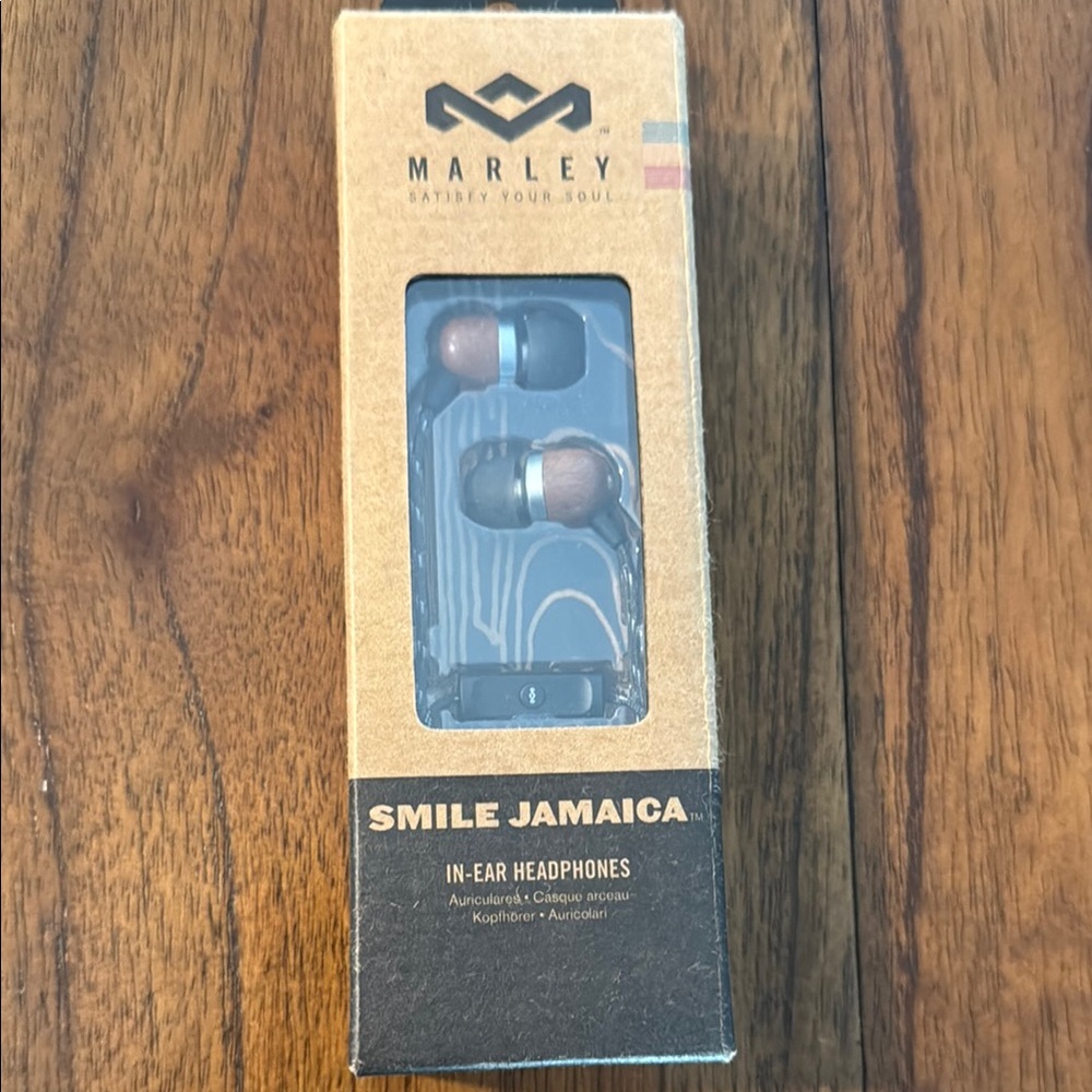 Wired Earbuds Headphones with Compact Design